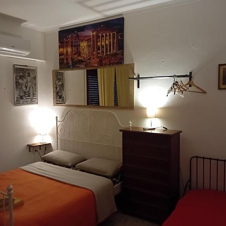 Roma Trastevere Station Екстериор снимка