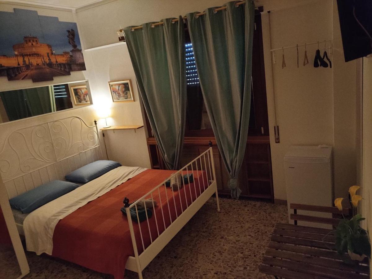 Roma Trastevere Station Екстериор снимка